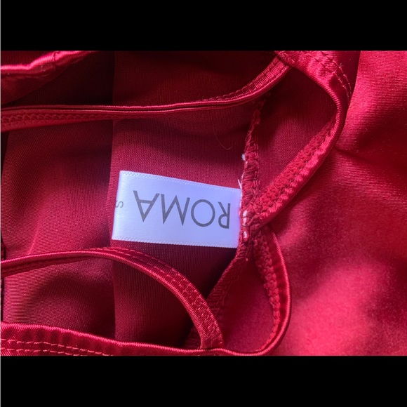 Dress - Picture 3 of 3